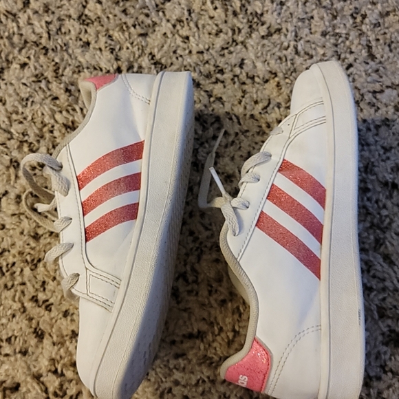 ADIDAS Kids shoes - Picture 2 of 5